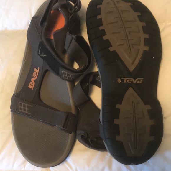 Treva Sandler 11 adjustable hiking sandals main image 4